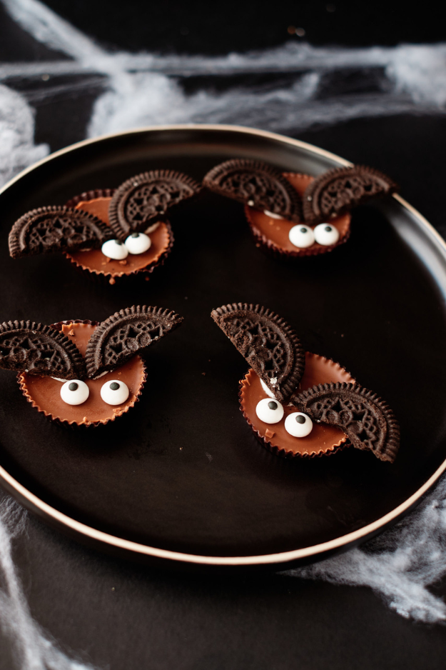 30 These Halloween Cookies Will Be the First Thing Gone at the Party 30 These Halloween Cookies Will Be the First Thing Gone at the Party
