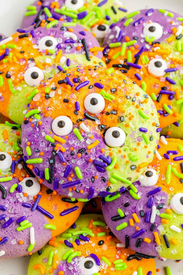 30 These Halloween Cookies Will Be the First Thing Gone at the Party 30 These Halloween Cookies Will Be the First Thing Gone at the Party