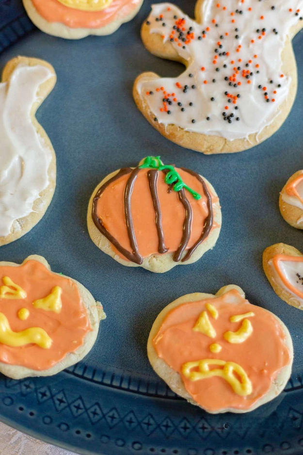 30 These Halloween Cookies Will Be the First Thing Gone at the Party 30 These Halloween Cookies Will Be the First Thing Gone at the Party