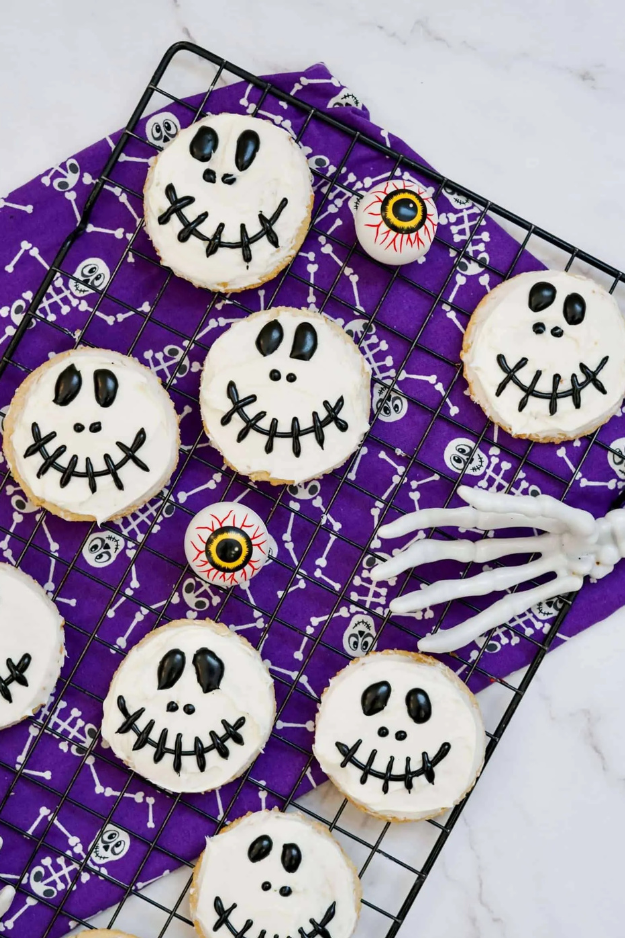 30 These Halloween Cookies Will Be the First Thing Gone at the Party 30 These Halloween Cookies Will Be the First Thing Gone at the Party