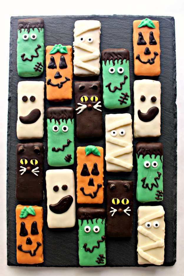 30 These Halloween Cookies Will Be the First Thing Gone at the Party 30 These Halloween Cookies Will Be the First Thing Gone at the Party