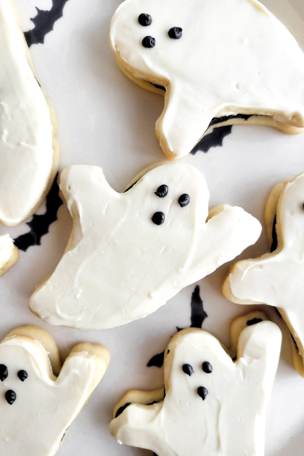 30 These Halloween Cookies Will Be the First Thing Gone at the Party 30 These Halloween Cookies Will Be the First Thing Gone at the Party