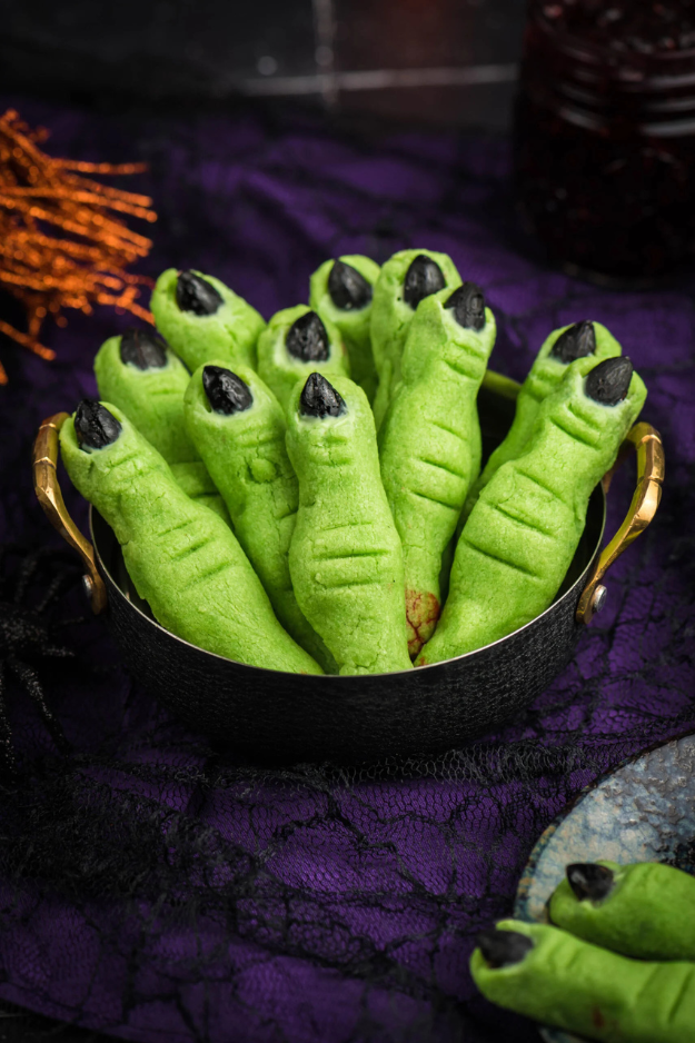 30 These Halloween Cookies Will Be the First Thing Gone at the Party 30 These Halloween Cookies Will Be the First Thing Gone at the Party
