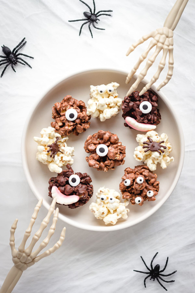 31 Easy Halloween Desserts That Steal the Spotlight Before the Candy Does 31 Easy Halloween Desserts That Steal the Spotlight Before the Candy Does