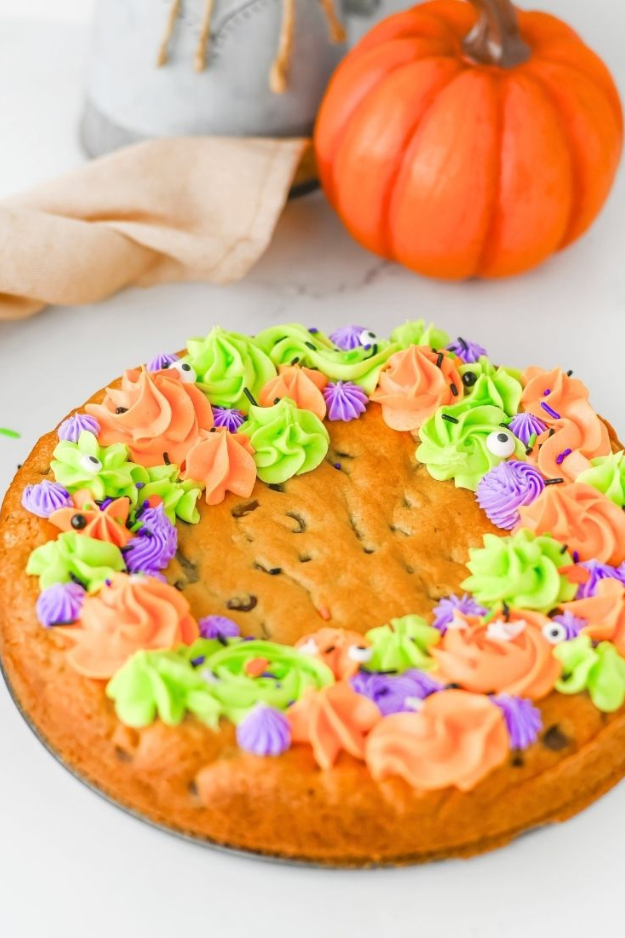 31 Easy Halloween Desserts That Steal the Spotlight Before the Candy Does 31 Easy Halloween Desserts That Steal the Spotlight Before the Candy Does