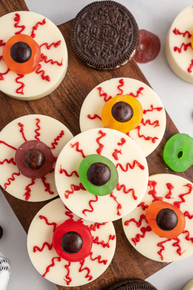31 Easy Halloween Desserts That Steal the Spotlight Before the Candy Does 31 Easy Halloween Desserts That Steal the Spotlight Before the Candy Does