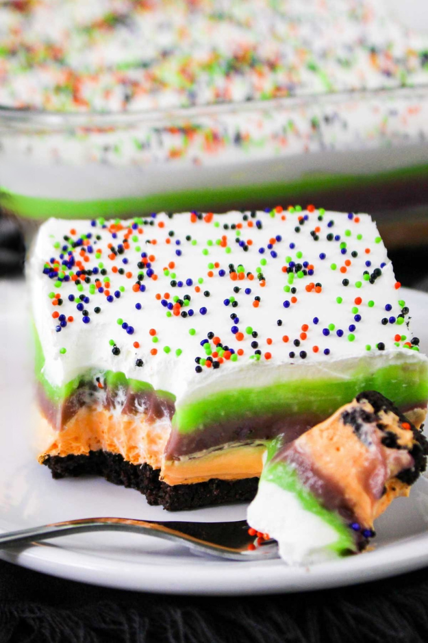 31 Easy Halloween Desserts That Steal the Spotlight Before the Candy Does 31 Easy Halloween Desserts That Steal the Spotlight Before the Candy Does