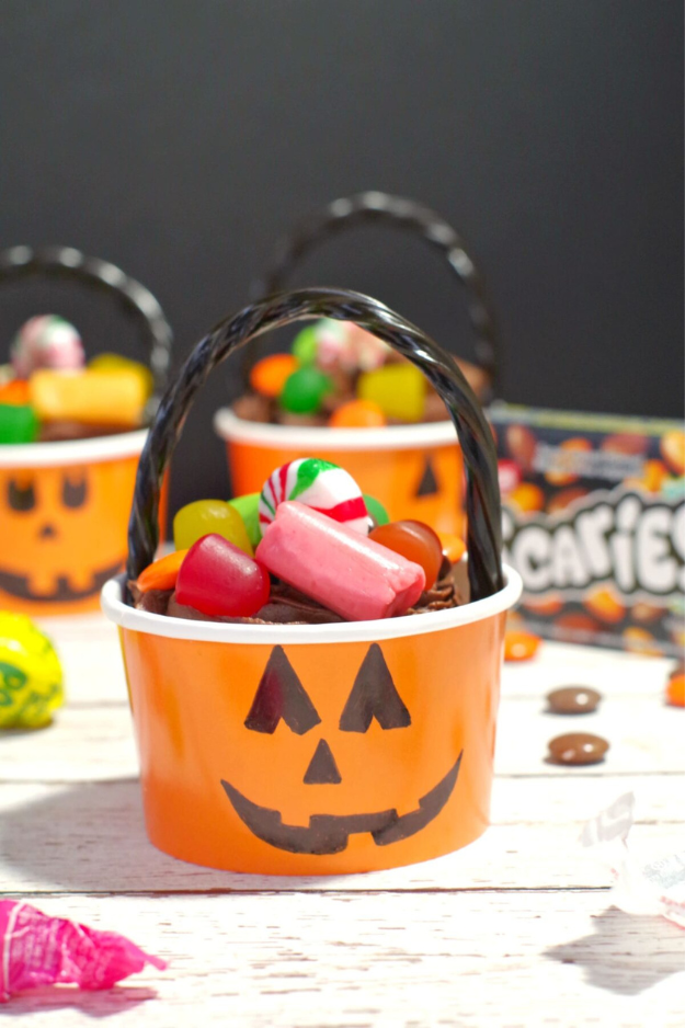 42 Halloween Snacks So Fun, Even Adults Will Race to the Snack Table 42 Halloween Snacks So Fun, Even Adults Will Race to the Snack Table