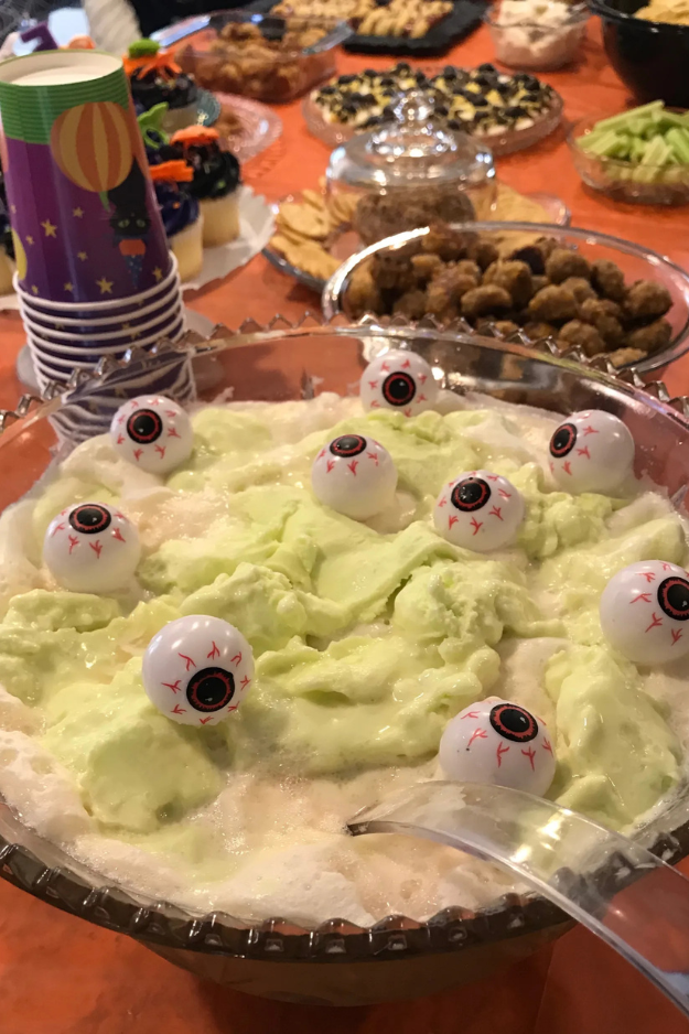 42 Halloween Snacks So Fun, Even Adults Will Race to the Snack Table 42 Halloween Snacks So Fun, Even Adults Will Race to the Snack Table