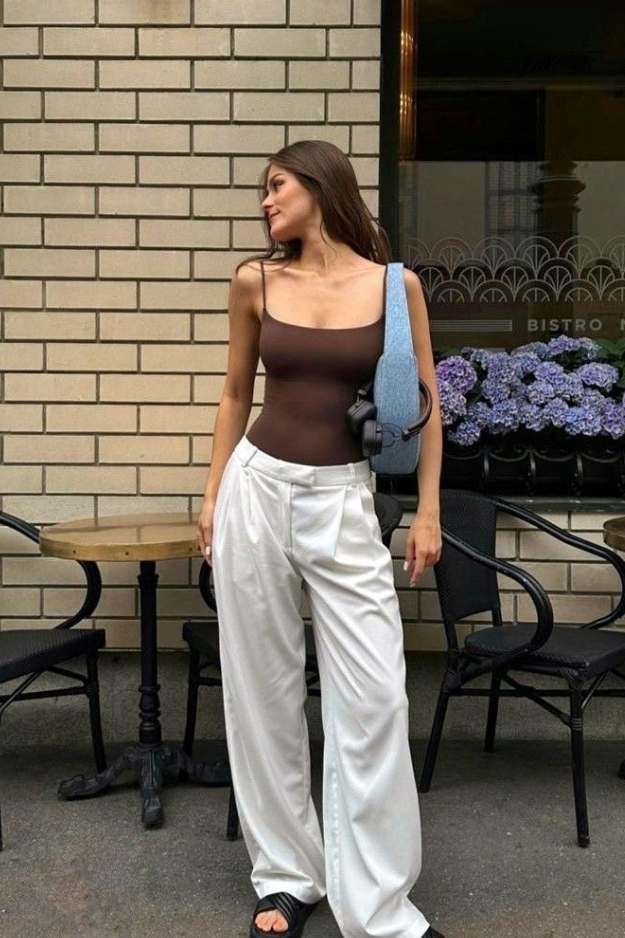 14 Cool-Girl Tank Top Outfits That Feel Effortless but Still Get Compliments 14 Cool-Girl Tank Top Outfits That Feel Effortless but Still Get Compliments