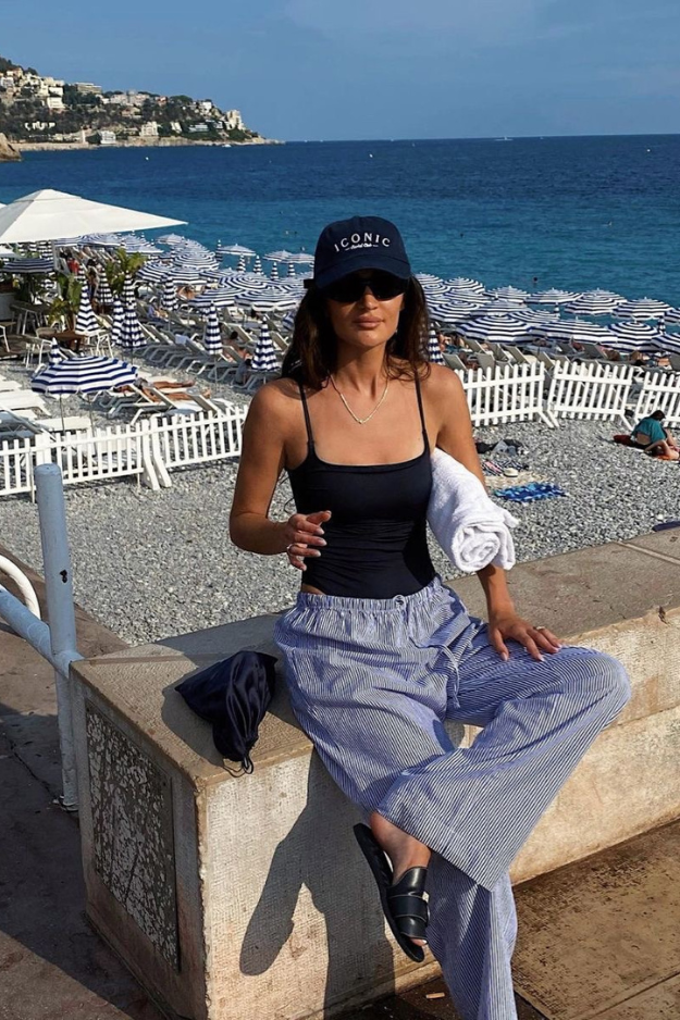 14 Cool-Girl Tank Top Outfits That Feel Effortless but Still Get Compliments 14 Cool-Girl Tank Top Outfits That Feel Effortless but Still Get Compliments