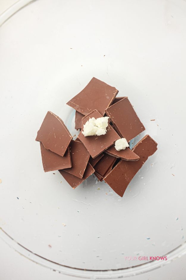Healthy Cookie Dough Bark That Tastes Like a Cheat Dessert (Without the Guilt) Healthy Cookie Dough Bark That Tastes Like a Cheat Dessert (Without the Guilt)