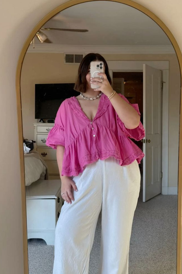 What to Wear If You're Petite With a Tummy (The Genius Styling Guide) What to Wear If You're Petite With a Tummy (The Genius Styling Guide)