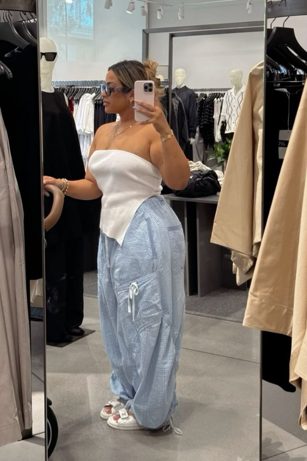 What to Wear If You're Petite With a Tummy (The Genius Styling Guide) What to Wear If You're Petite With a Tummy (The Genius Styling Guide)