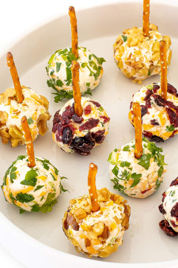 40 Christmas Appetizers That Will Have Everyone Hovering Around the Food Table 40 Christmas Appetizers That Will Have Everyone Hovering Around the Food Table