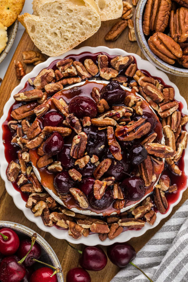 40 Christmas Appetizers That Will Have Everyone Hovering Around the Food Table 40 Christmas Appetizers That Will Have Everyone Hovering Around the Food Table