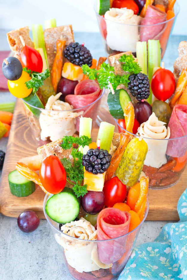 40 Christmas Appetizers That Will Have Everyone Hovering Around the Food Table 40 Christmas Appetizers That Will Have Everyone Hovering Around the Food Table