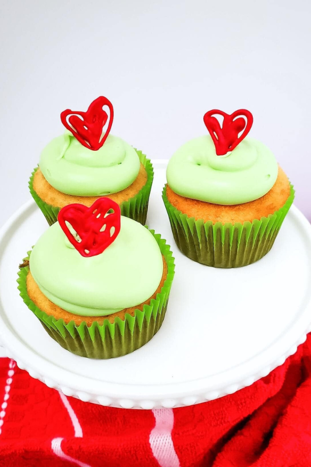 34 Christmas Cupcakes Everyone Will Be Snapping Photos Of Before Dessert 34 Christmas Cupcakes Everyone Will Be Snapping Photos Of Before Dessert