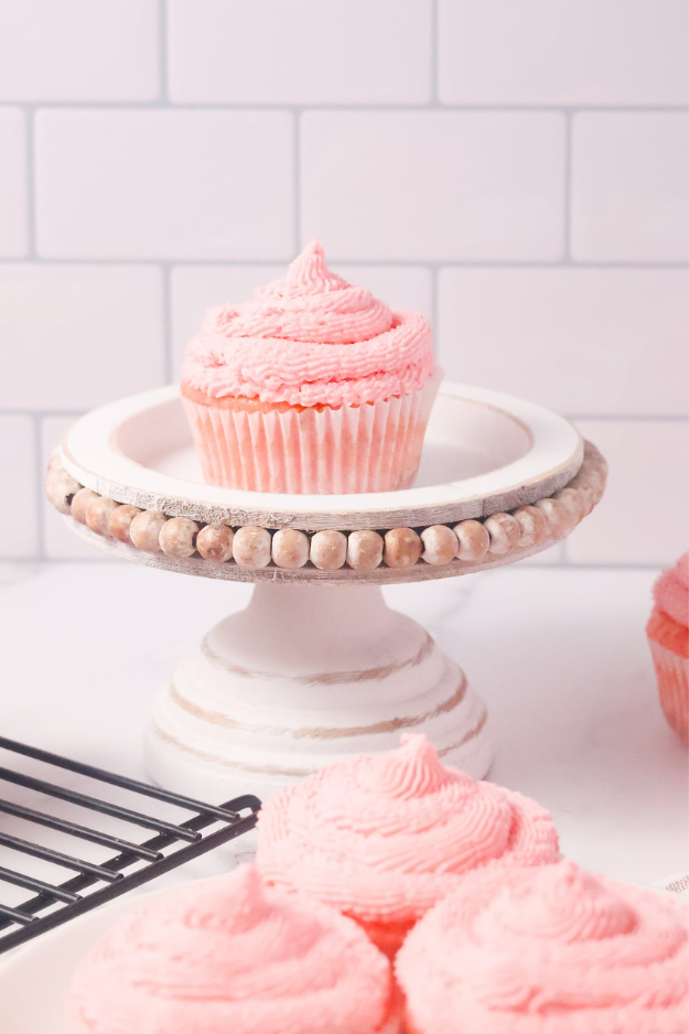 34 Christmas Cupcakes Everyone Will Be Snapping Photos Of Before Dessert 34 Christmas Cupcakes Everyone Will Be Snapping Photos Of Before Dessert