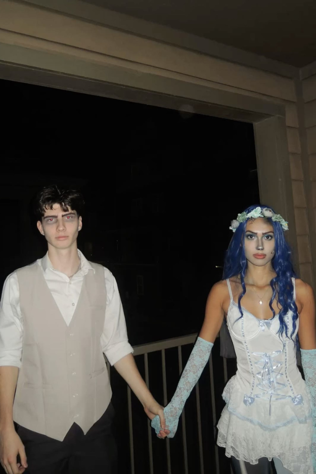 32 Cute Couple Halloween Costumes That’ll Win Every “Best Dressed” Vote 32 Cute Couple Halloween Costumes That’ll Win Every “Best Dressed” Vote