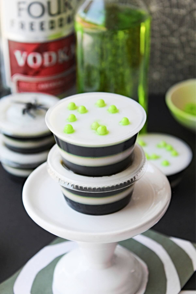 These 20 Halloween Jello Shots Look Too Spooky to Eat (But Everyone Will) These 20 Halloween Jello Shots Look Too Spooky to Eat (But Everyone Will)