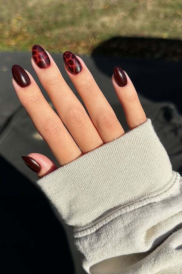 These Maroon Nails Are About to Become Your New Signature Manicure These Maroon Nails Are About to Become Your New Signature Manicure