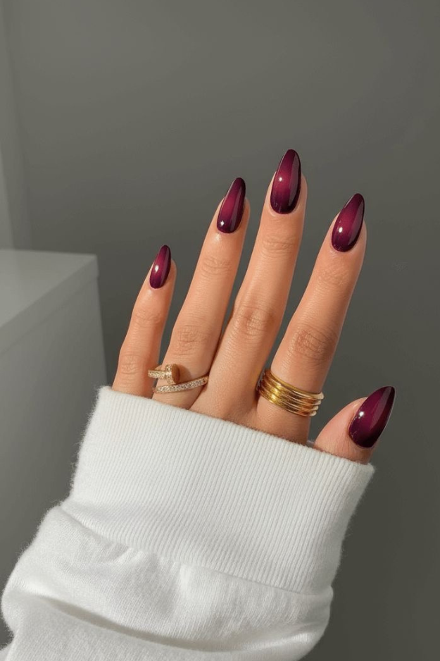 These Maroon Nails Are About to Become Your New Signature Manicure These Maroon Nails Are About to Become Your New Signature Manicure