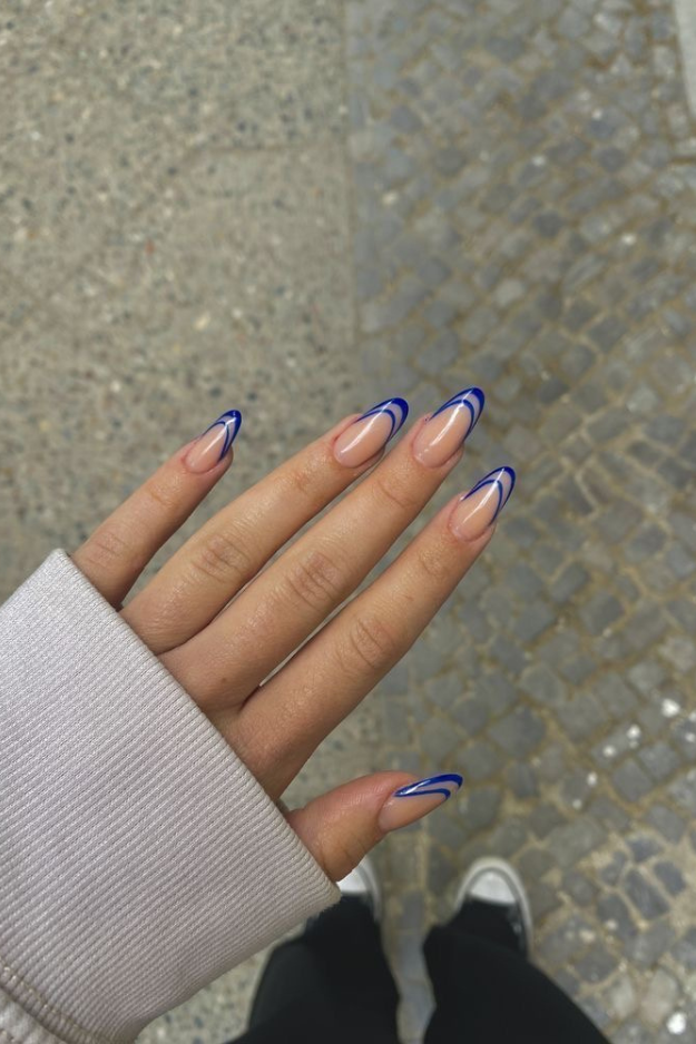 19 Chic Blue French Tips for When You Want Something Pretty but Unexpected 19 Chic Blue French Tips for When You Want Something Pretty but Unexpected