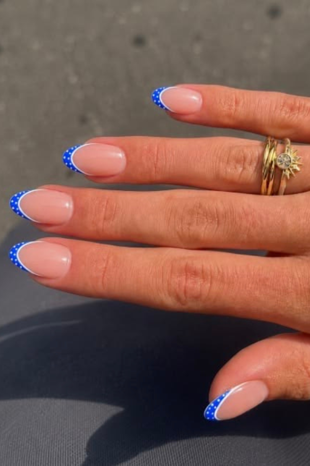 19 Chic Blue French Tips for When You Want Something Pretty but Unexpected 19 Chic Blue French Tips for When You Want Something Pretty but Unexpected