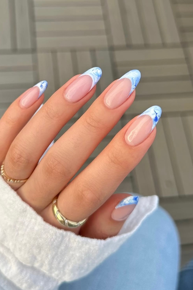 19 Chic Blue French Tips for When You Want Something Pretty but Unexpected 19 Chic Blue French Tips for When You Want Something Pretty but Unexpected