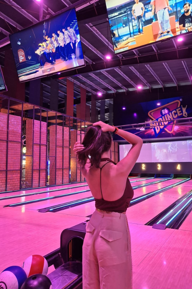 What to Wear to Bowling, Cause Your Outfit Should Say You're Here to Win! What to Wear to Bowling, Cause Your Outfit Should Say You're Here to Win!