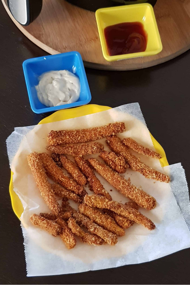 25 Irresistible Football Snacks for Party That Won’t Make It to the Fourth Quarter 25 Irresistible Football Snacks for Party That Won’t Make It to the Fourth Quarter