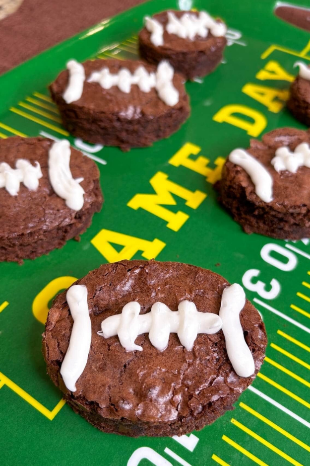 25 Irresistible Football Snacks for Party That Won’t Make It to the Fourth Quarter 25 Irresistible Football Snacks for Party That Won’t Make It to the Fourth Quarter