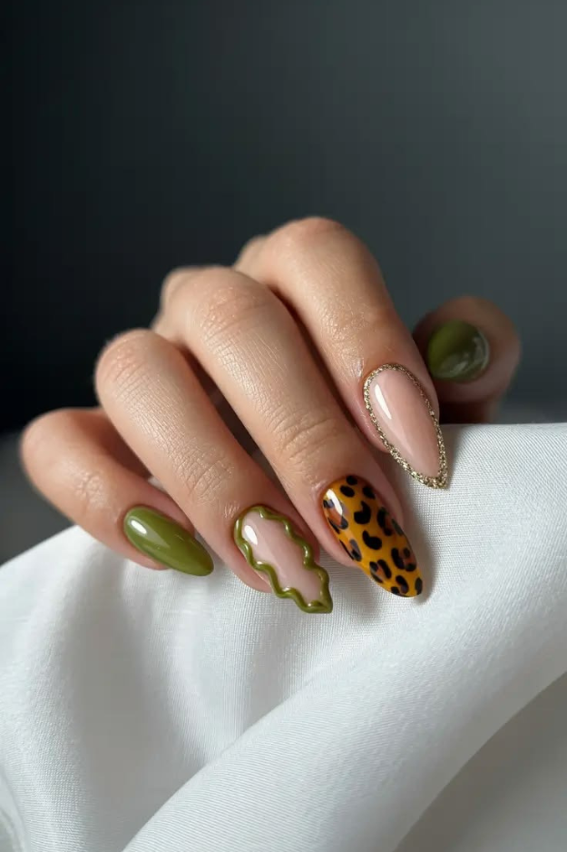 17 Green Fall Nails That Make Every Other Autumn Color Feel a Little Boring 17 Green Fall Nails That Make Every Other Autumn Color Feel a Little Boring