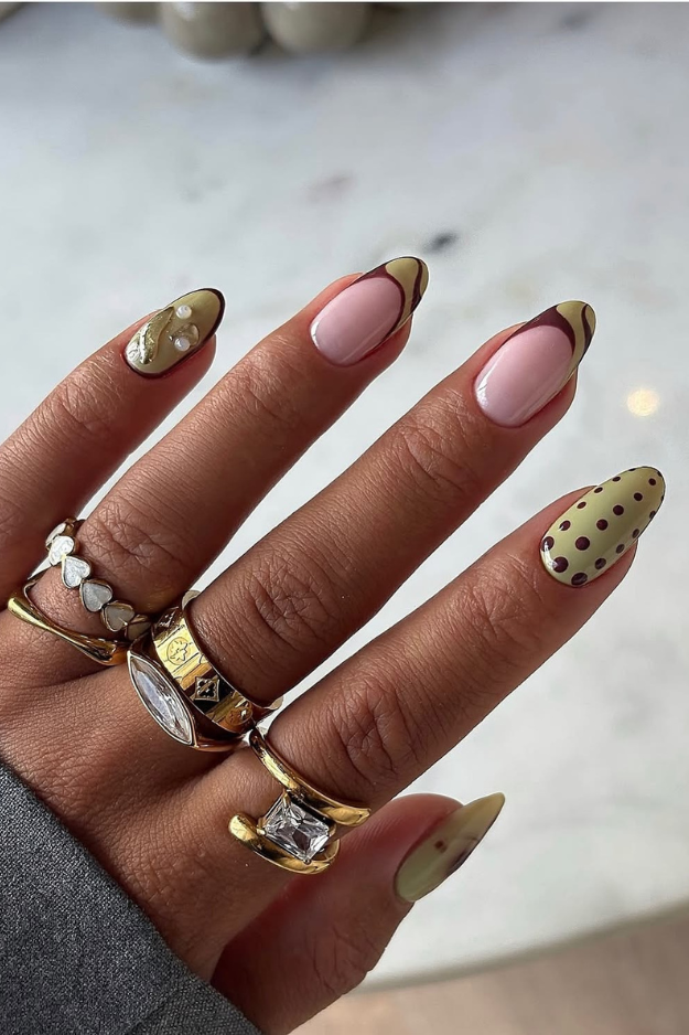 17 Green Fall Nails That Make Every Other Autumn Color Feel a Little Boring 17 Green Fall Nails That Make Every Other Autumn Color Feel a Little Boring