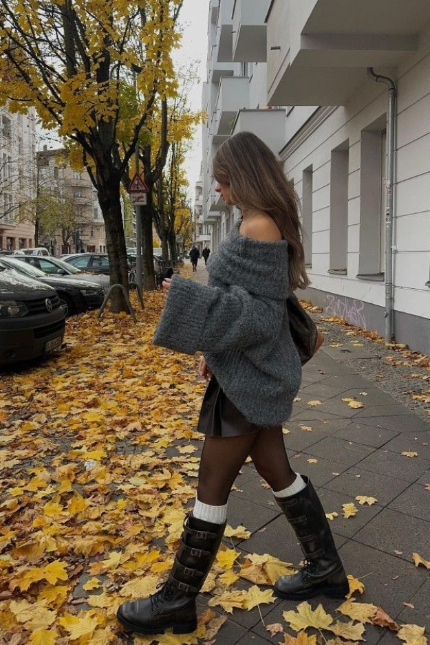 How to Style an Oversized Sweater Without Looking Swallowed by It How to Style an Oversized Sweater Without Looking Swallowed by It