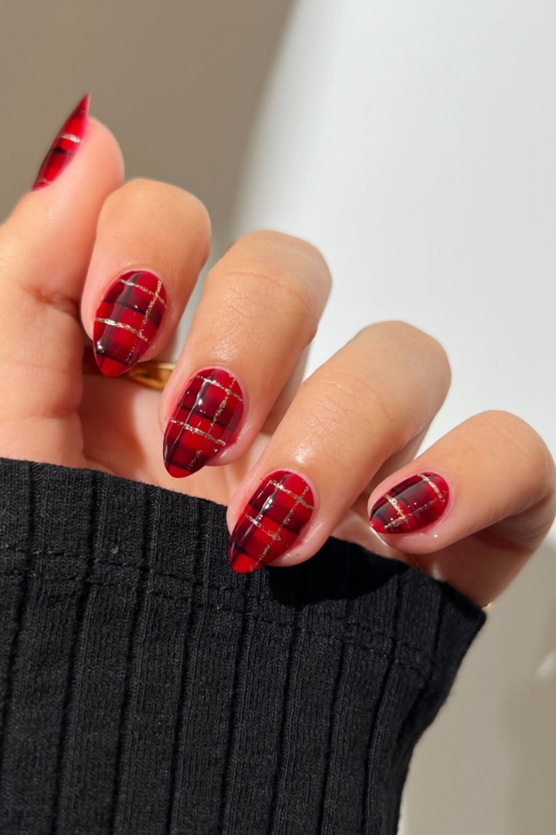 The 40 Short Christmas Nail Designs Everyone Will Want This Holiday Season The 40 Short Christmas Nail Designs Everyone Will Want This Holiday Season