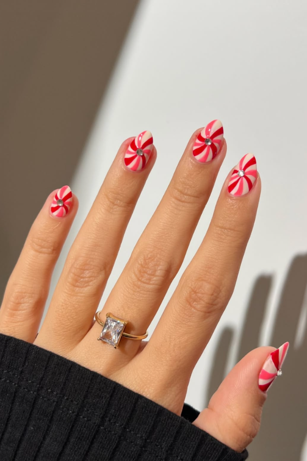 The 40 Short Christmas Nail Designs Everyone Will Want This Holiday Season The 40 Short Christmas Nail Designs Everyone Will Want This Holiday Season