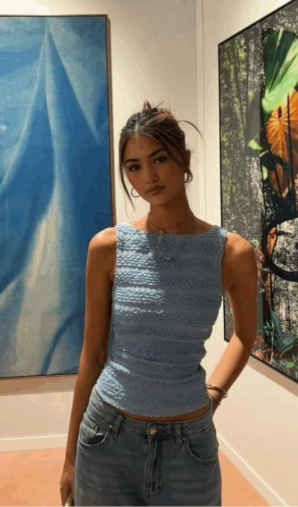 What to Wear If You're Flat-Chested (The Outfit Tricks That Change Everything) What to Wear If You're Flat-Chested (The Outfit Tricks That Change Everything)