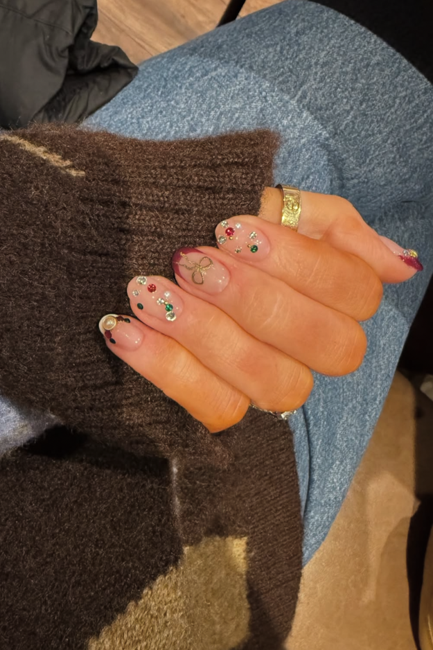 The 23 Short Christmas Nail Designs Everyone Will Want This Holiday Season The 23 Short Christmas Nail Designs Everyone Will Want This Holiday Season