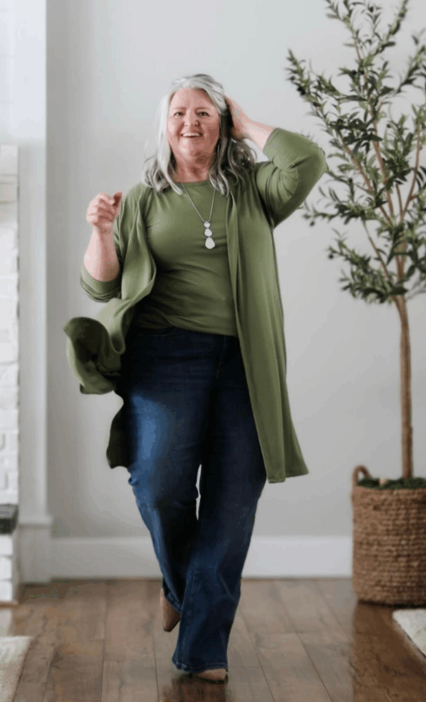 How to Dress an Apple Shape Over 50: 12 Styling Rules That Actually Work How to Dress an Apple Shape Over 50: 12 Styling Rules That Actually Work
