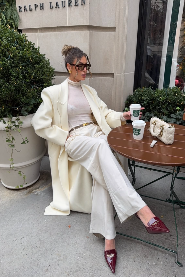 30 NYC Winter Outfit Ideas for Coffee Runs, Dinner Dates, and City Days 30 NYC Winter Outfit Ideas for Coffee Runs, Dinner Dates, and City Days