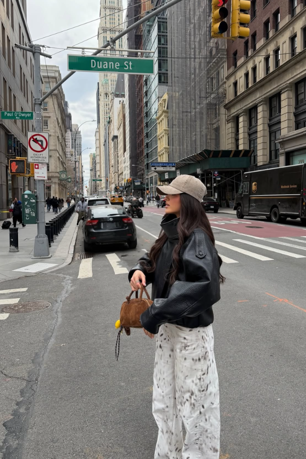 30 NYC Winter Outfit Ideas for Coffee Runs, Dinner Dates, and City Days 30 NYC Winter Outfit Ideas for Coffee Runs, Dinner Dates, and City Days