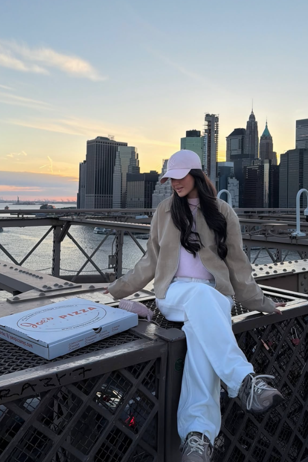 30 NYC Winter Outfit Ideas for Coffee Runs, Dinner Dates, and City Days 30 NYC Winter Outfit Ideas for Coffee Runs, Dinner Dates, and City Days