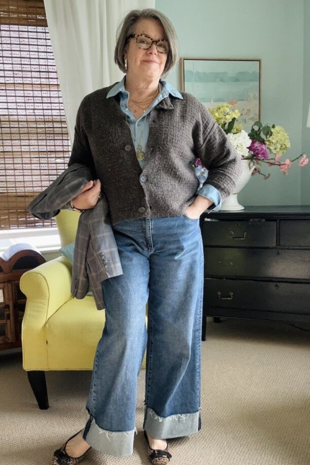 10 Little Things That Make Women Over 50 Look Frumpy (That Have Nothing to Do With Age) 10 Little Things That Make Women Over 50 Look Frumpy (That Have Nothing to Do With Age)