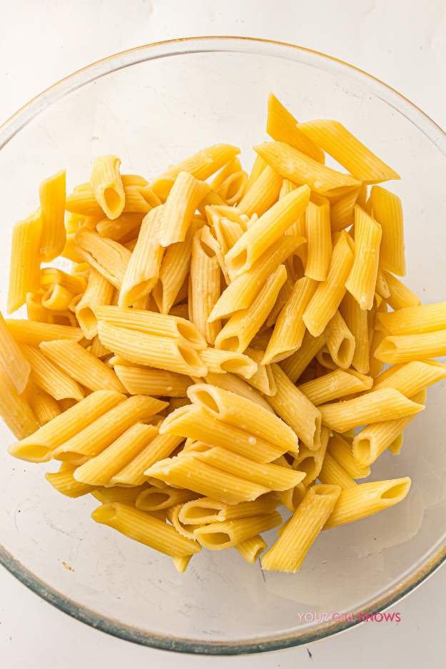 This Cheesy Baked Ziti Is the Kind of Dinner That Never Leaves Leftovers This Cheesy Baked Ziti Is the Kind of Dinner That Never Leaves Leftovers