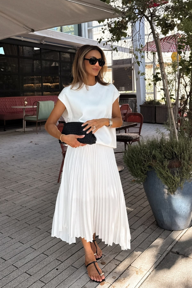 What to Wear to a Baptism: Striking the Perfect Balance Between Respectful and Chic! What to Wear to a Baptism: Striking the Perfect Balance Between Respectful and Chic!