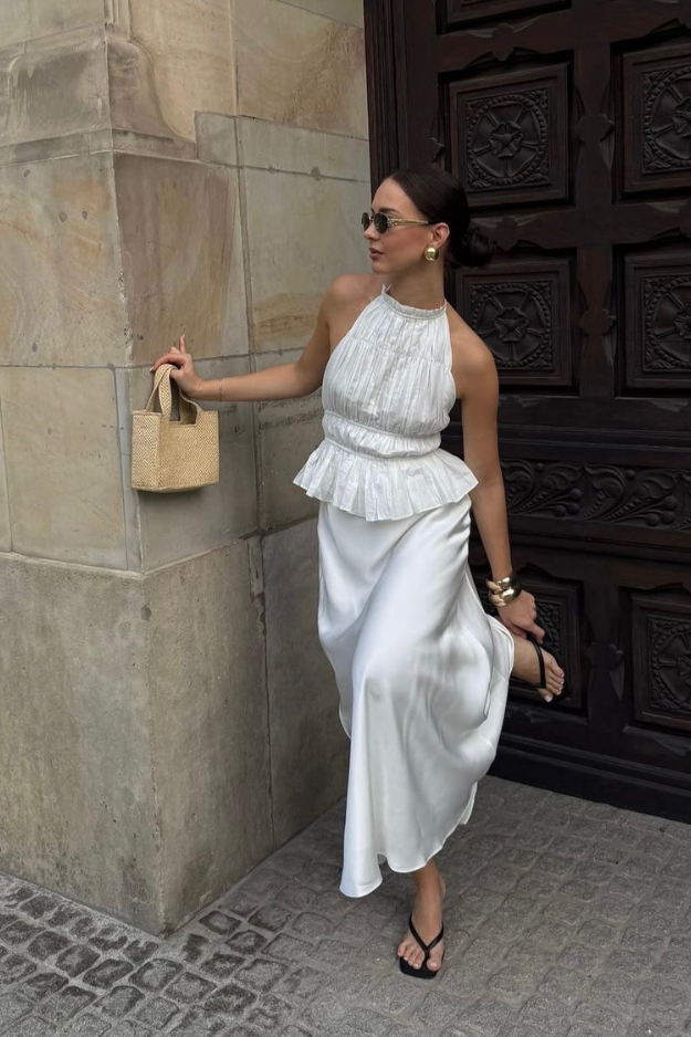 What to Wear to a Baptism: Striking the Perfect Balance Between Respectful and Chic! What to Wear to a Baptism: Striking the Perfect Balance Between Respectful and Chic!