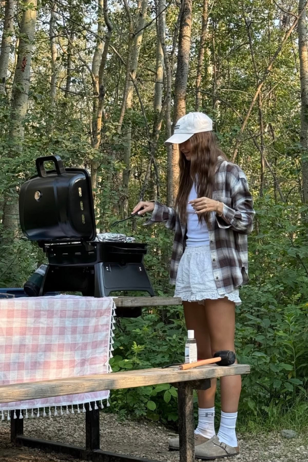 What to Wear Camping: 33 Cute Outfits You Need to Pack What to Wear Camping: 33 Cute Outfits You Need to Pack