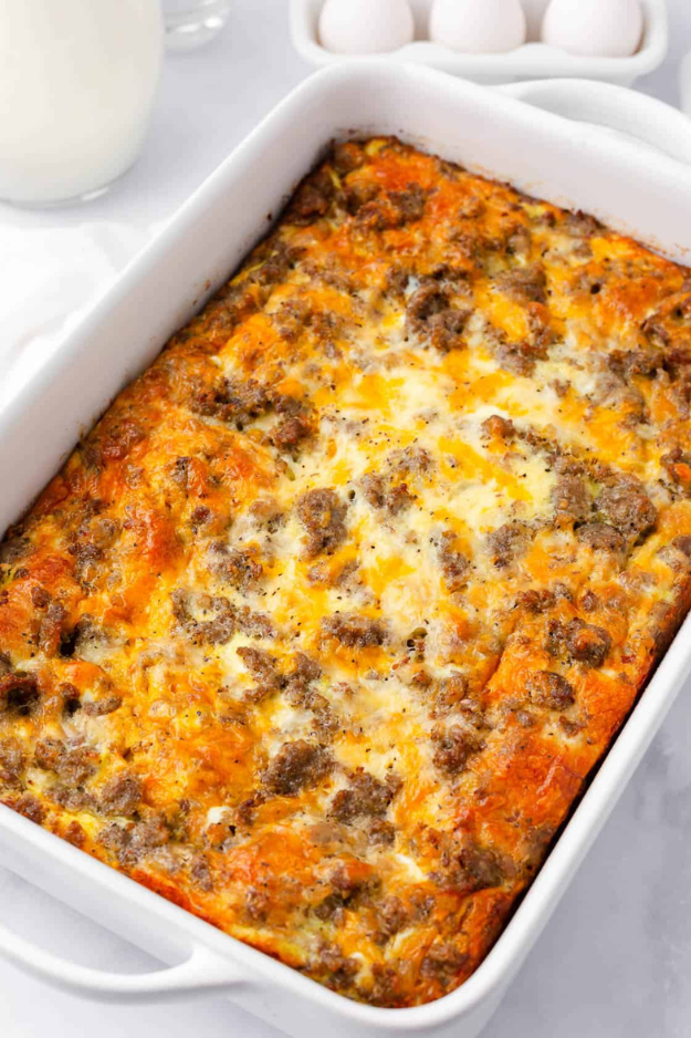 28 Easy Casserole Recipes Everyone at the Table Will Dig Into 28 Easy Casserole Recipes Everyone at the Table Will Dig Into